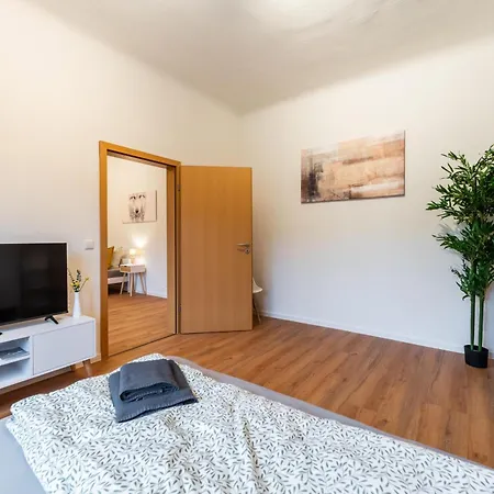 Monteurwohnung-dresden-klotzsche Ii Appartement Dresde
